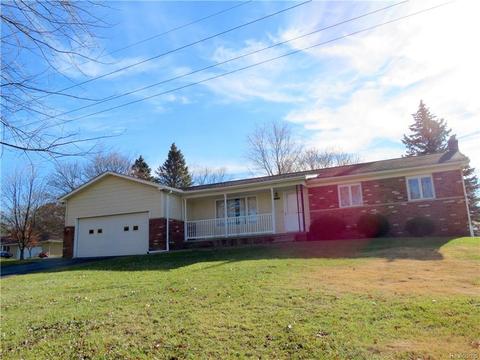 2960 Beck, Howell, MI 48843 photo 1