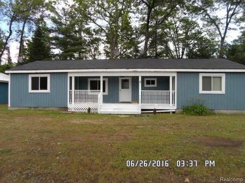 234 W Elder, Harrison, MI 48625 photo 1