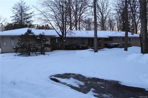25115 Farmbrook Rd, Southfield, MI 48034 photo 1