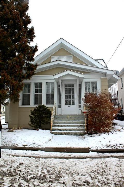 807 Elm, Monroe, MI 48162 photo 1