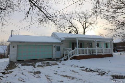 2113 Monaco St, Flint, MI 48532 photo 1