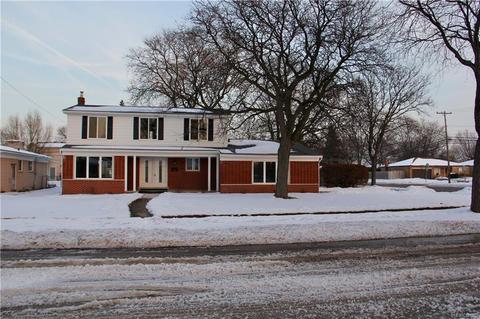 30006 Smith Dr, Warren, MI 48093 photo 1