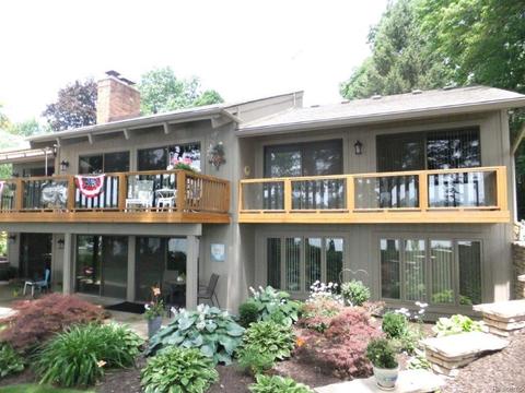 3766 Elder Rd S, West Bloomfield, MI 48324 photo 1