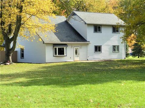 9855 Mortenview Dr, Taylor, MI 48180 photo 1