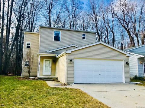 9348 Lakepointe Blvd, Clay Twp, MI 48001 photo 1