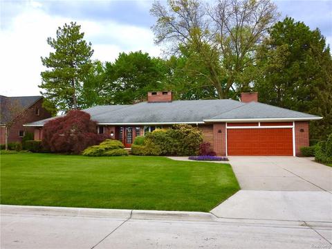 4 Parkside Ct, Dearborn, MI 48124 photo 1