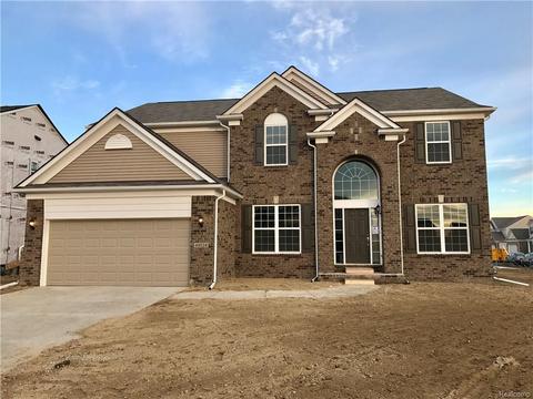 49652 Cranbrook Dr, Macomb Twp, MI 48044 photo 1