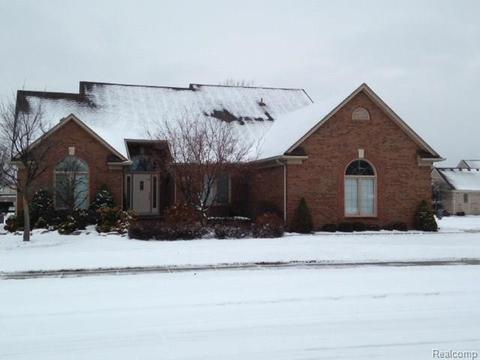 46757 W Ridge Dr, Macomb, MI 48044 photo 1