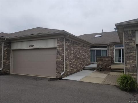 50131 Decook Ct, Macomb, MI 48044 photo 1