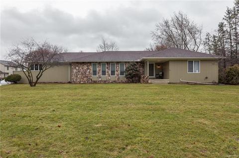 8101 Cogswell St, Romulus, MI 48174 photo 1