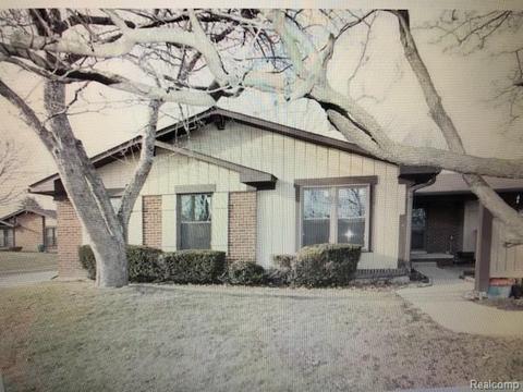 2706 Roundtree Dr, Troy, MI 48083 photo 1