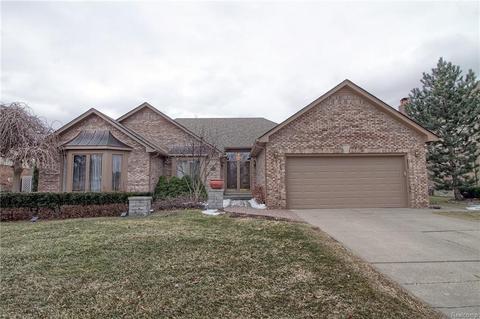 52872 Karon Dr, Macomb, MI 48042 photo 1