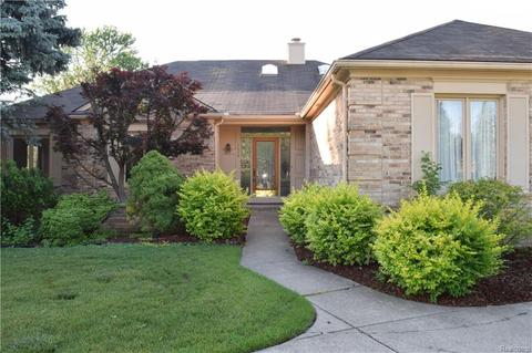 1539 Devonshire Dr, Troy, MI 48098 photo 1