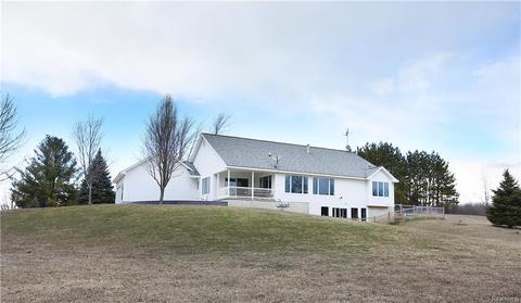 14761 Pine Knoll Ln, Capac, MI 48014 photo 1