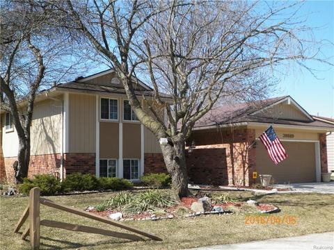 39889 Coronation Rd, Canton, MI 48188 photo 1