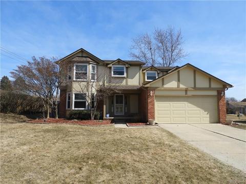 2011 Highsplint Dr, Rochester Hills, MI 48307 photo 1