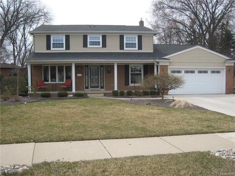 25 Snow Ct, Dearborn, MI 48124 photo 1