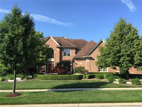 415 Springview Dr, Rochester, MI 48307 photo 1