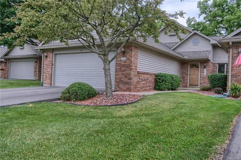 3112 Rivers Edge Dr, Wayne, MI 48184 photo 1