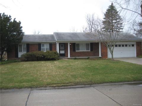 6143 Walker Dr, Troy, MI 48085 photo 1