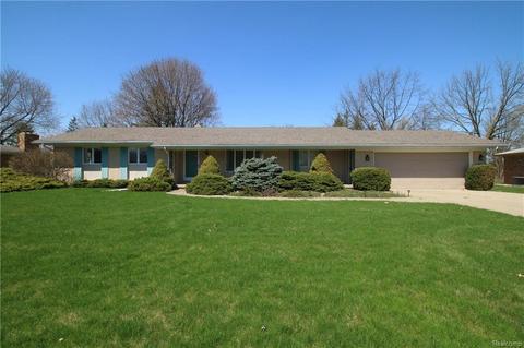 5084 Forest Side Dr, Flint, MI 48532 photo 1