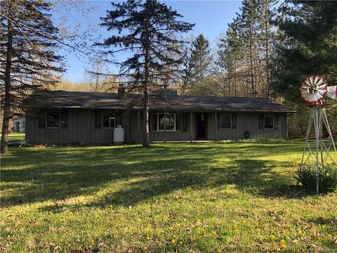 9089 Coon Lk, Gregory, MI 48137 photo 1
