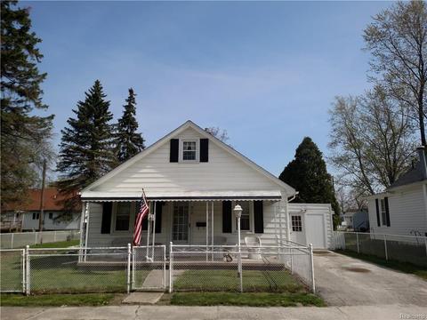 914 Jay St, Saint Clair, MI 48079 photo 1