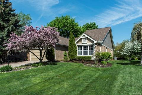 1634 Hillside Ln, Rochester Hills, MI 48307 photo 1