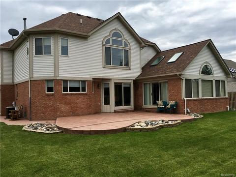 20053 Sycamore Dr, Macomb, MI 48044 photo 1