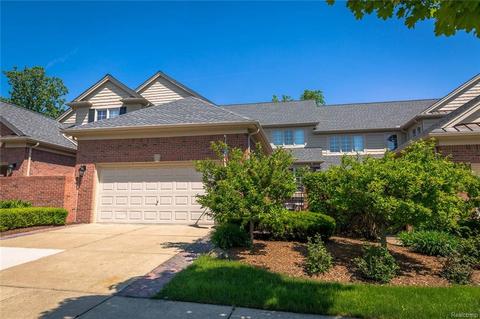 216 Harrington Dr, Troy, MI 48098 photo 1