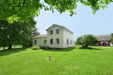 4355 Eager Rd, Howell, MI 48855 photo 1