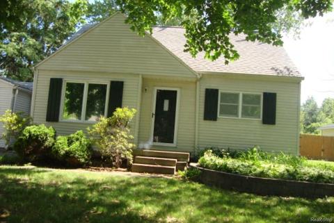 1247 Simca St, Flint, MI 48507 photo 1