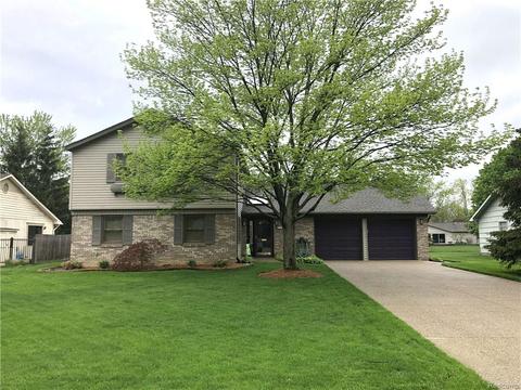 4597 Argyle Dr, Troy, MI 48085 photo 1