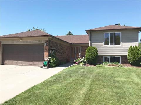 2359 Traverse Dr, Troy, MI 48083 photo 1