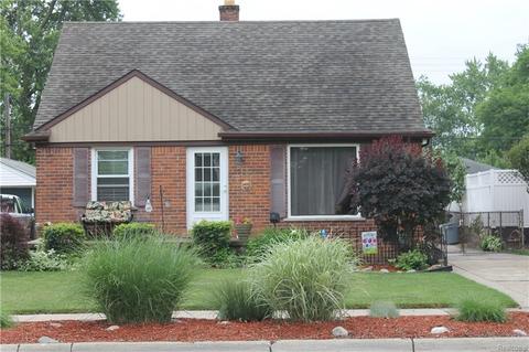 33505 Forest St, Wayne, MI 48184 photo 1