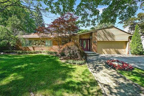 2478 Devon Ln, Birmingham, MI 48009 photo 1