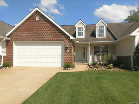847 E Barrington Cir, Jackson, MI 49203 photo 1