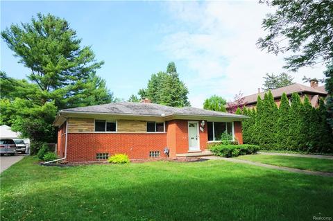 902 Hampton Rd, Grosse Pointe Woods, MI 48236 photo 1