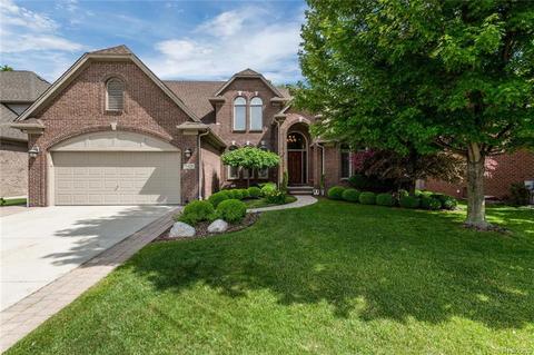 19429 Chalk Dr, Macomb, MI 48044 photo 1
