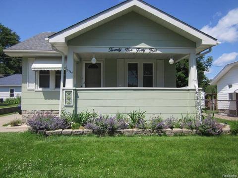 2544 Tyrone St, Flint, MI 48504 photo 1