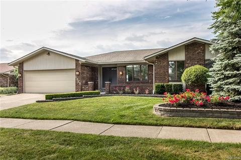 1875 Smallbrook Dr, Troy, MI 48085 photo 1