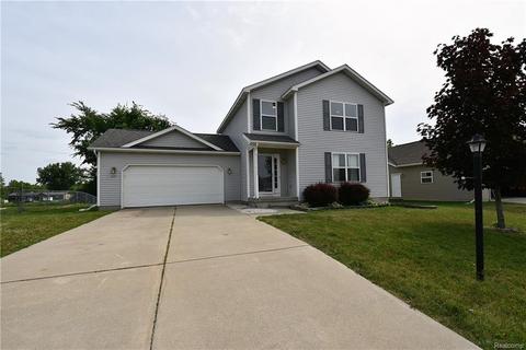 1121 Emerald Forest Ln, Davison, MI 48423 photo 1