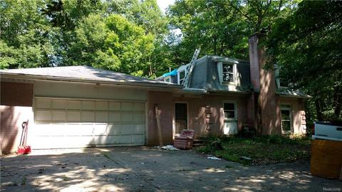 2160 Lela Dr, Flint, MI 48507 photo 1