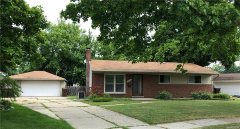 36422 Center Ct, Wayne, MI 48184 photo 1