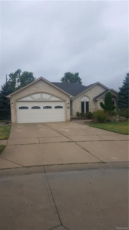46103 Butte Dr, Macomb, MI 48044 photo 1