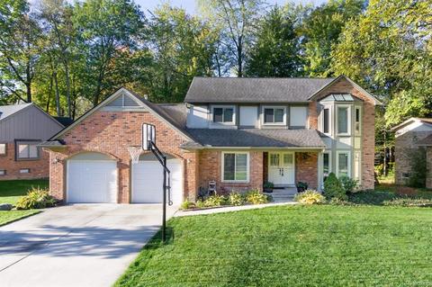 398 Eckford Dr, Troy, MI 48085 photo 1