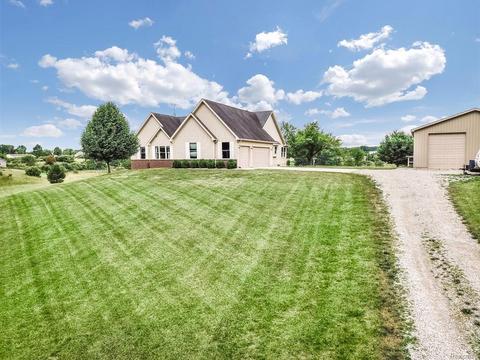 3949 Eager Rd E, Howell, MI 48855 photo 1