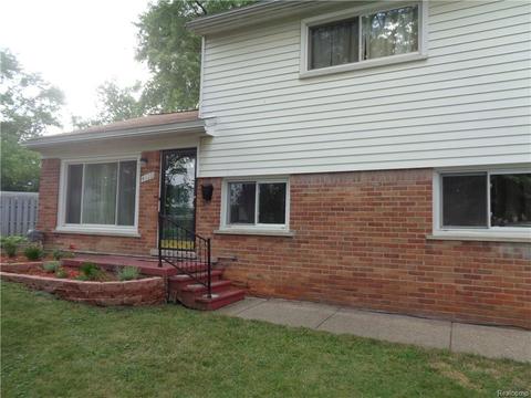 4520 Cleveland St, Wayne, MI 48184 photo 1