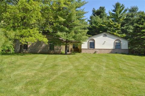 4440 Andersen Dr, Brighton, MI 48114 photo 1