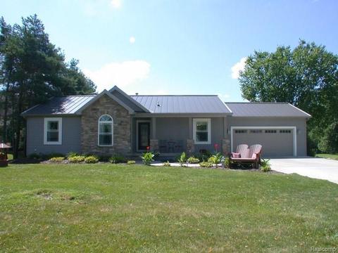 10058 E Maple Ave, Davison, MI 48423 photo 1